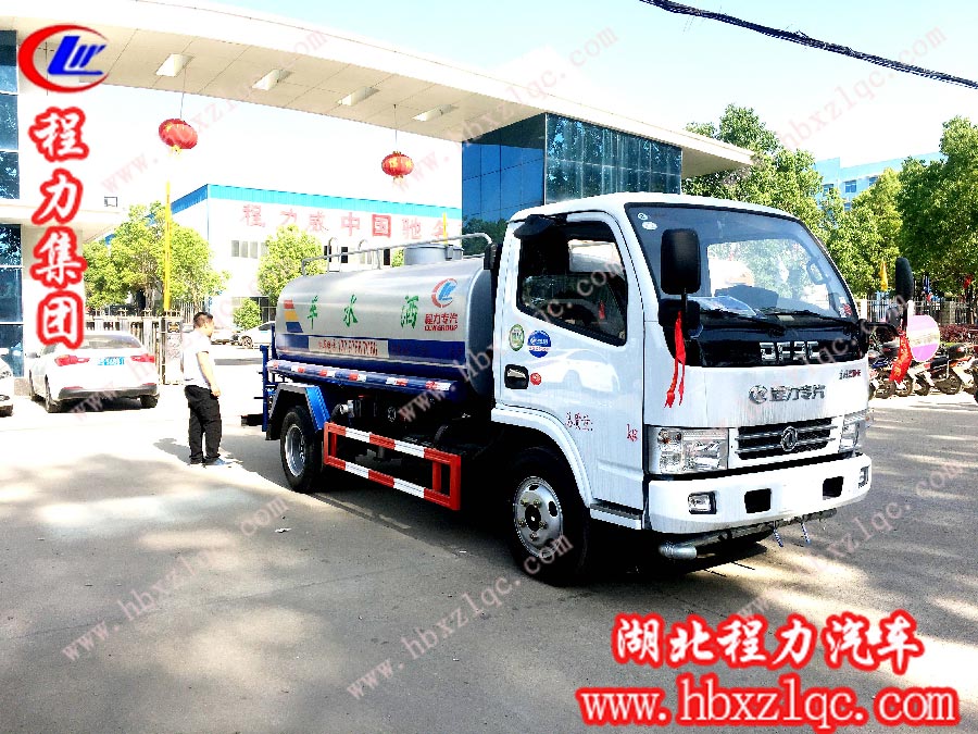 江蘇客戶都想購買程力集團(tuán)5方灑水車